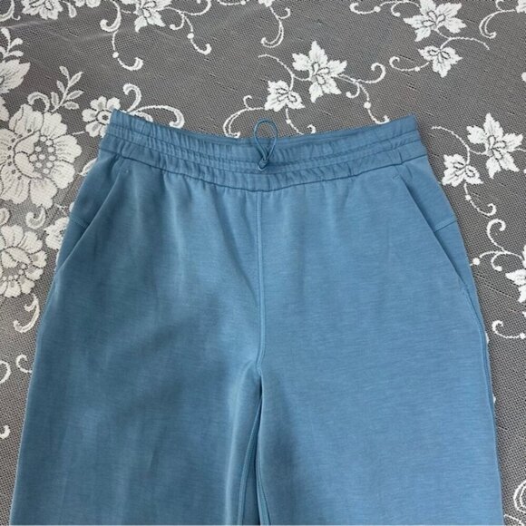 Lululemon Softstreme High-Rise Straight-Leg Cropped Pant in Utility Blue Sz 8 - Picture 5 of 15